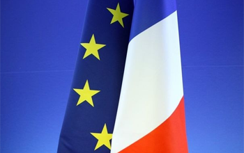 drapeaux européen et français